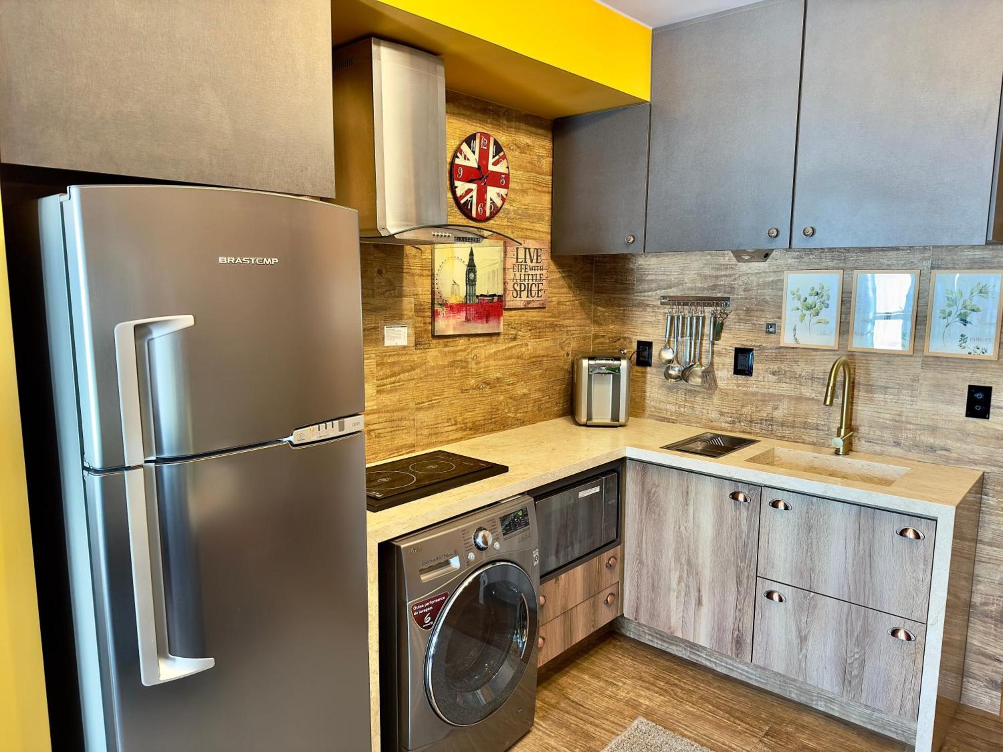 Saint Moritz Express Flat Particular com Garagem, Estilo Industrial no Coração de Brasília Exterior foto